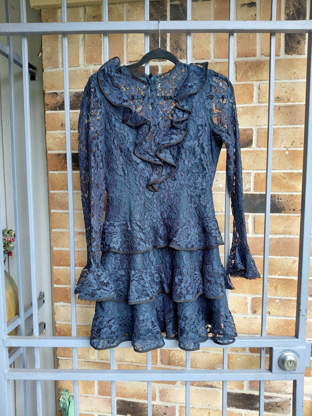 Alexis Tracie Long Sleeve Tiered Ruffled Lace Mini Dress In Navy Size S.